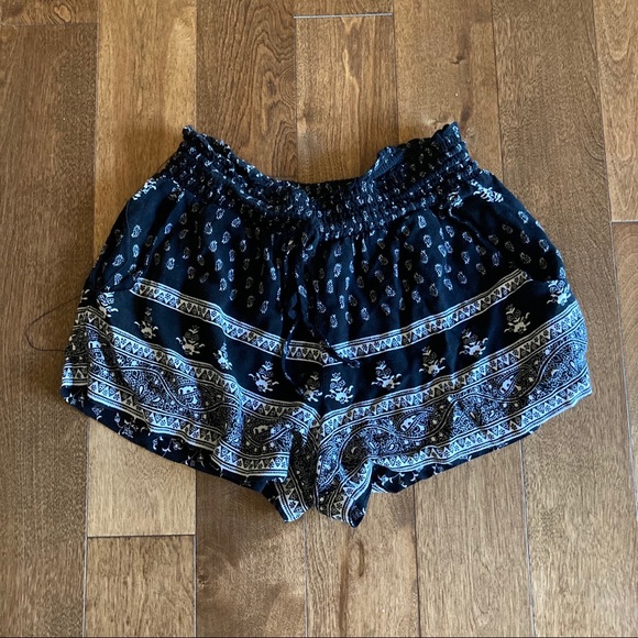 PacSun Pants - Boho Shorts